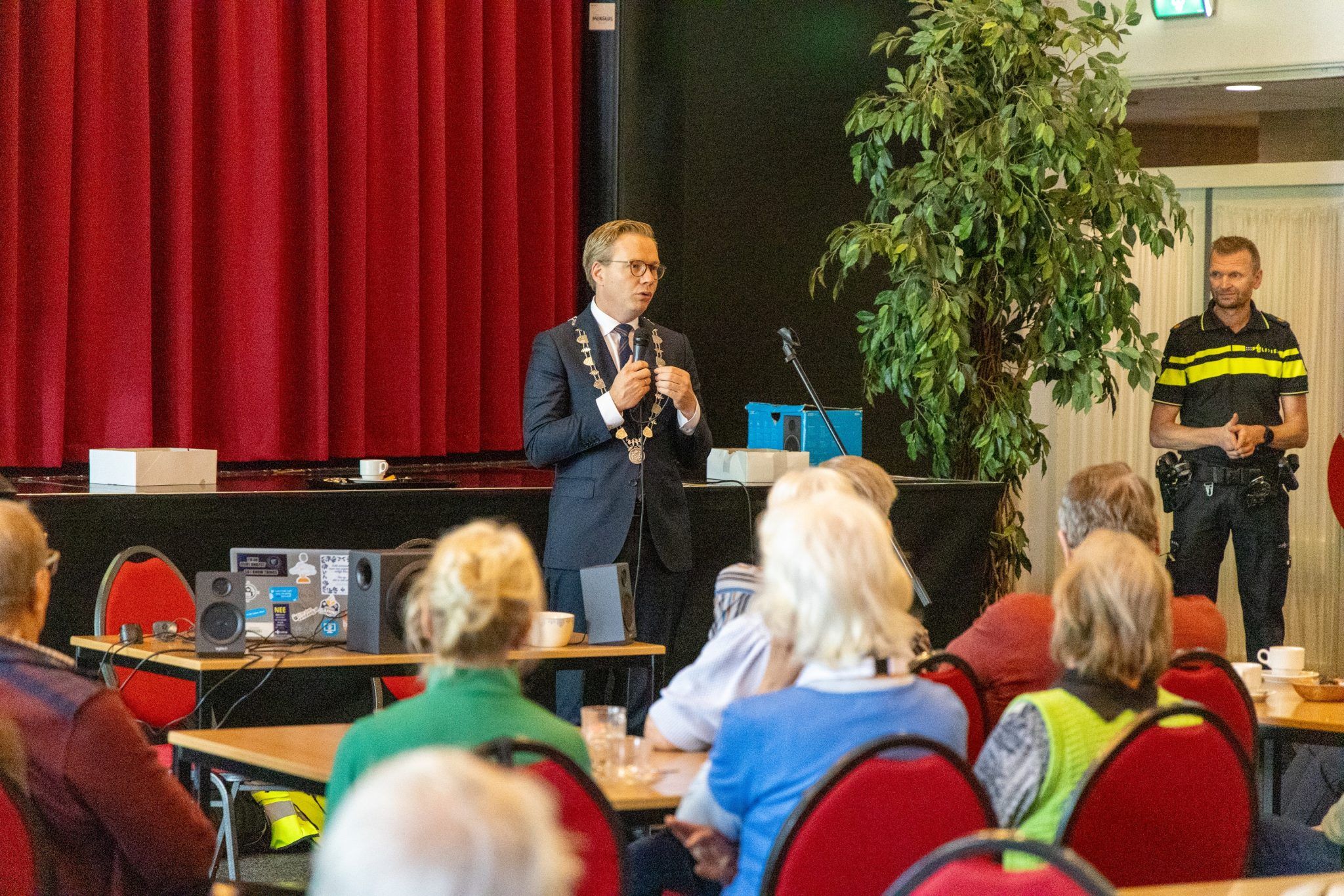 Senioren en digitale veiligheid bij De Zonnebloem